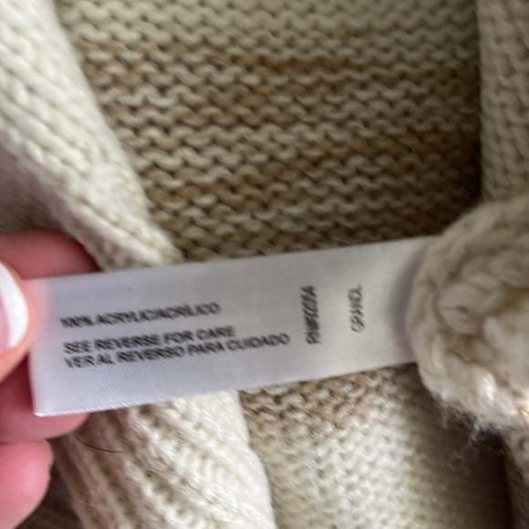 Emily Rose (bought on stitch fix). women’s V-neck sweater. Size XL.Cream and tan - Picture 9 of 13